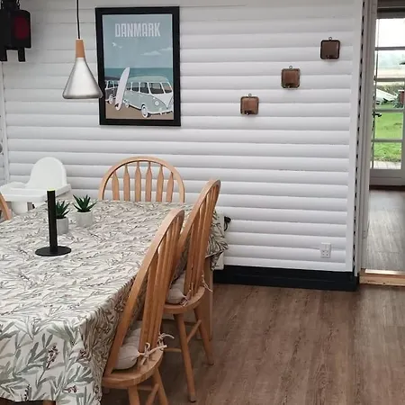 Skon Og Lys Feriebolig Ved Laekker Feriehus Broager
