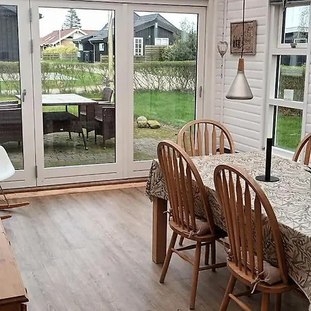 Feriehus Skon Og Lys Feriebolig Ved Laekker