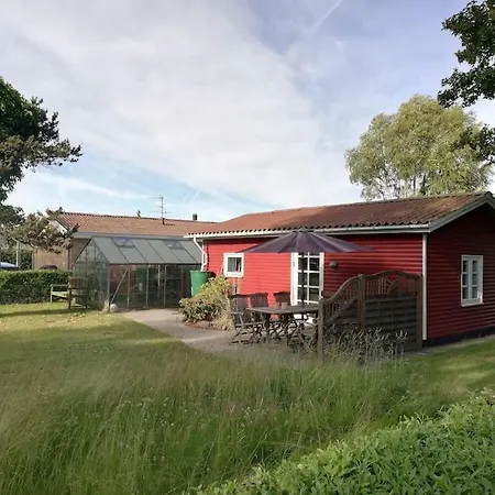 Skon Og Lys Feriebolig Ved Laekker Feriehus Broager