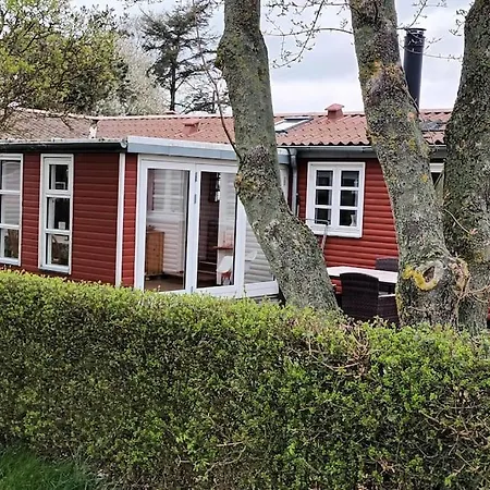 Skon Og Lys Feriebolig Ved Laekker Broager